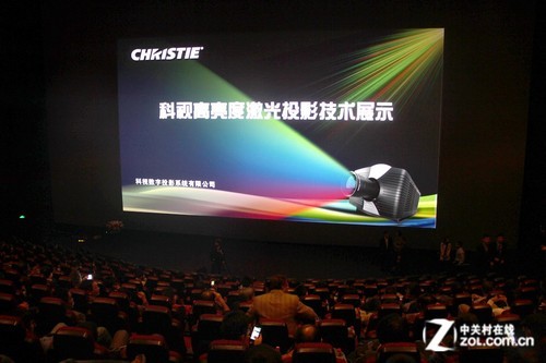 科视展示全球***亮72,000流明激光投影 